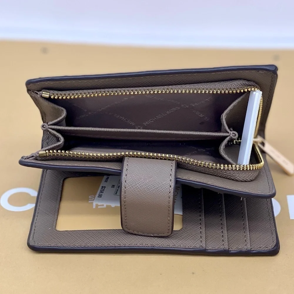 Michael Kors Medium Bifold Corner Zip Wallet